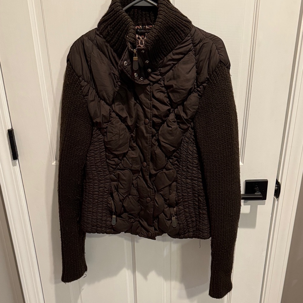 Brown Bomber Jacket With Knit Long sleeves and collar